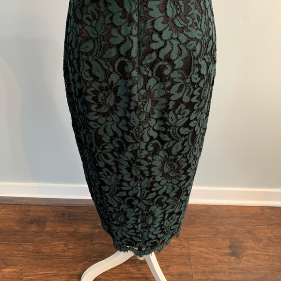 Eliza J Tulip Hem Lace Dress - Picture 12 of 16